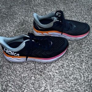 HOKA ONE ONE CLIFTON